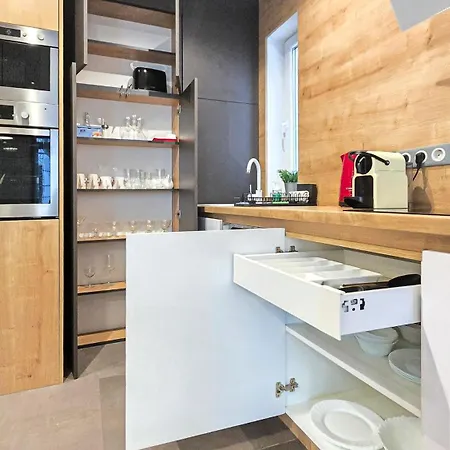 Woodnest With Ac *